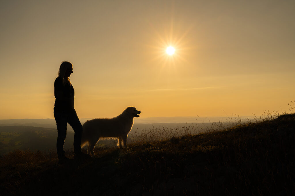 Silhouette Frau mit Hund
